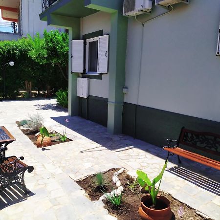 Nymphes Apartments Selianitika Bagian luar foto